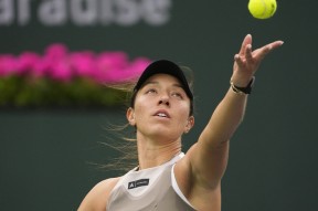 九游官网包含科维托娃重返赛场，最后时刻胜出首场状态出色，雄鹿观众沸腾！上演精彩一战的词条